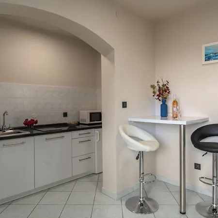 Ferienwohnung Adelia Mit Pool, Grill Und Terrasse * Porec