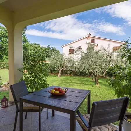 Apartment Ferienwohnung Adelia Mit Pool, Grill Und Terrasse *